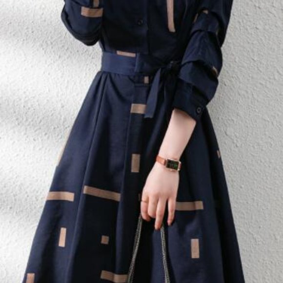 A skirt - Picture 3 of 3